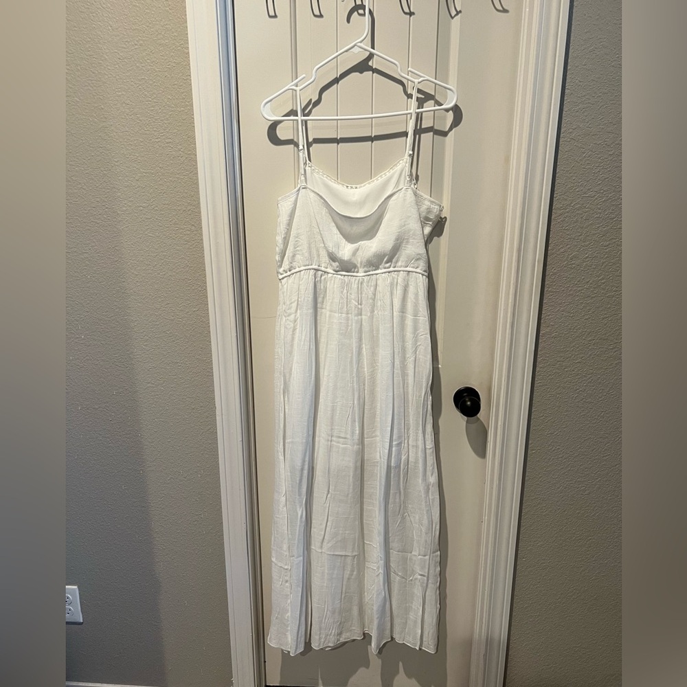 White Maxi Dress sz large - Picture 4 of 5